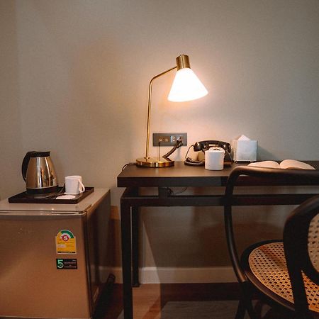 Hotel Thomas Bangkok Makkasan Room photo